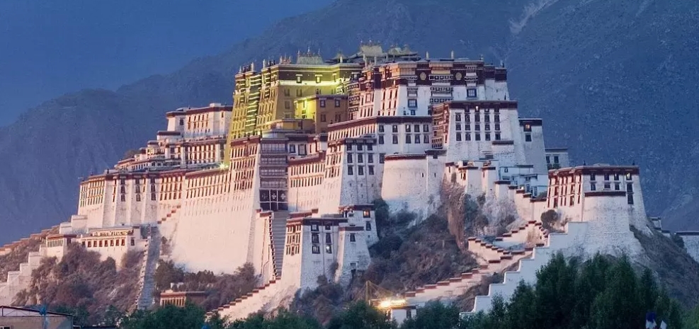 Potala Palace – Roof of the World